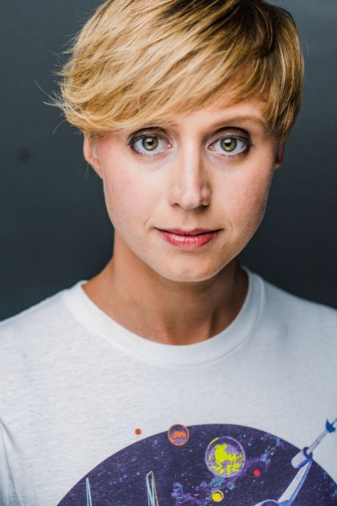 Amy Vorpahl as Amber in The Worst Year of My Life
