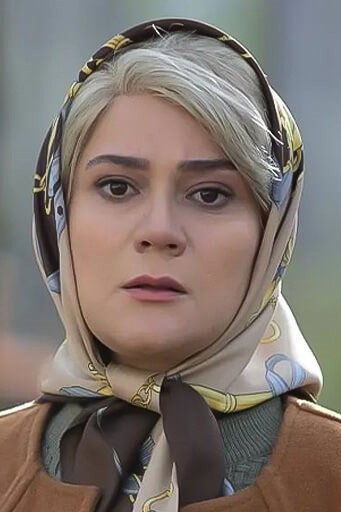 Soudabeh Jafarzadeh as Gilda in Titi