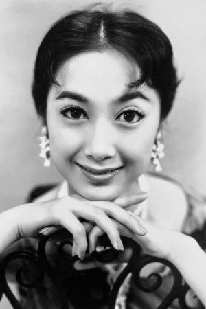 扇千景 as 長女・宮本さち子 in Tamayura