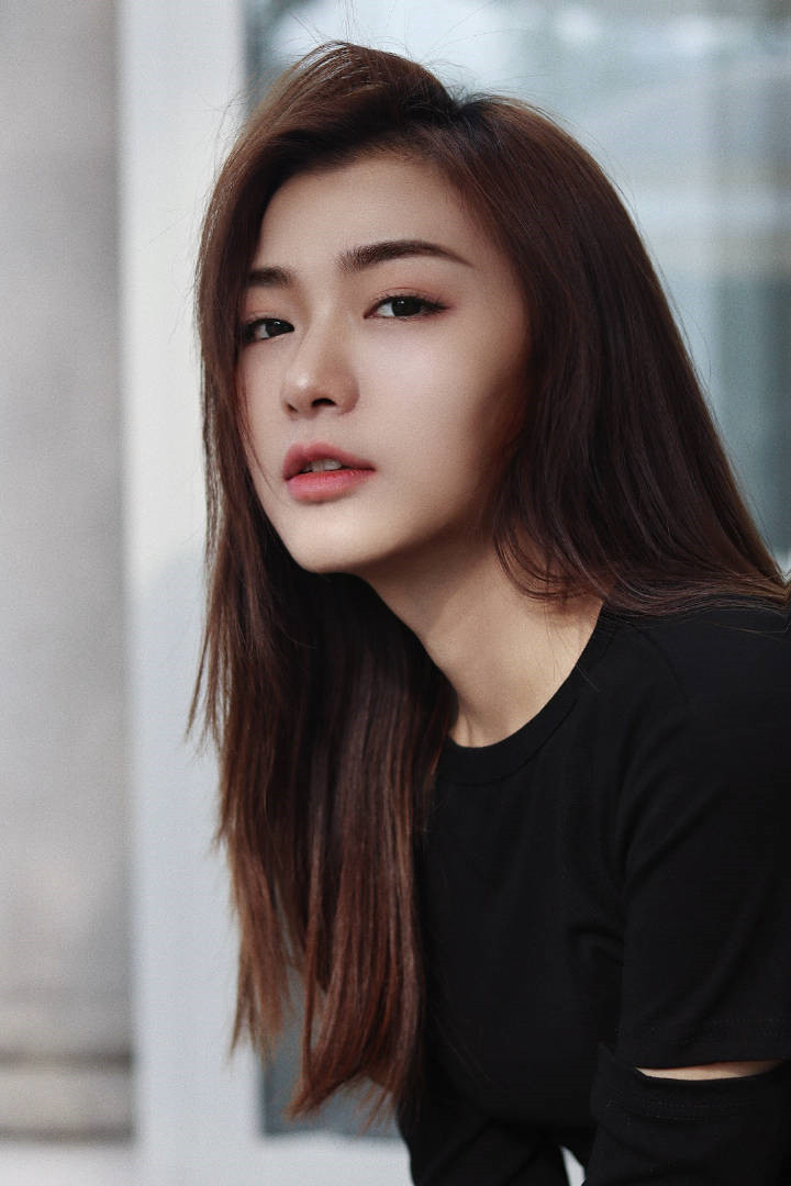 Liao Mengyan as Linda Ma in The Great Illusionist