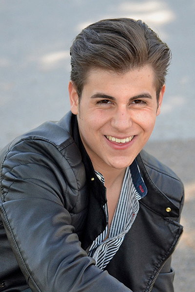 Ugur Ekeroglu as Özgür 'Özzi' Delikaya in Allein gegen die Zeit