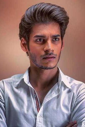 Hadi Bin Arshad as Shahrukh Mukhtar in Ek Thi Marium