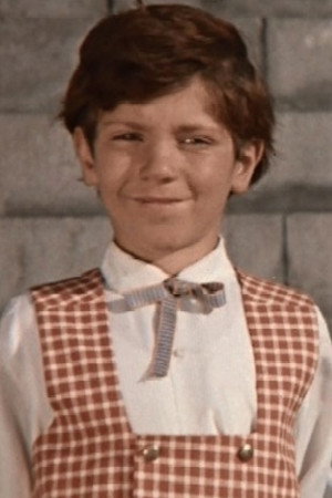 S. Vahanyan as Vigen in The Man from Olympus