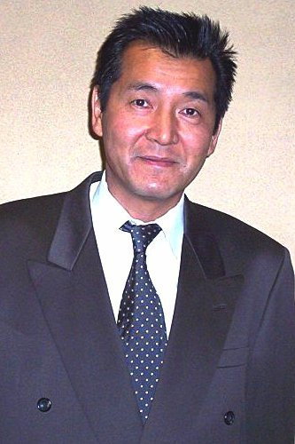 Hidetoshi Imura as Satoshi Shinohara in In Full Bloom
