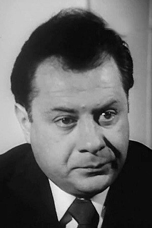 Тигран Давыдов as Anton's father in The Ticketless Passenger