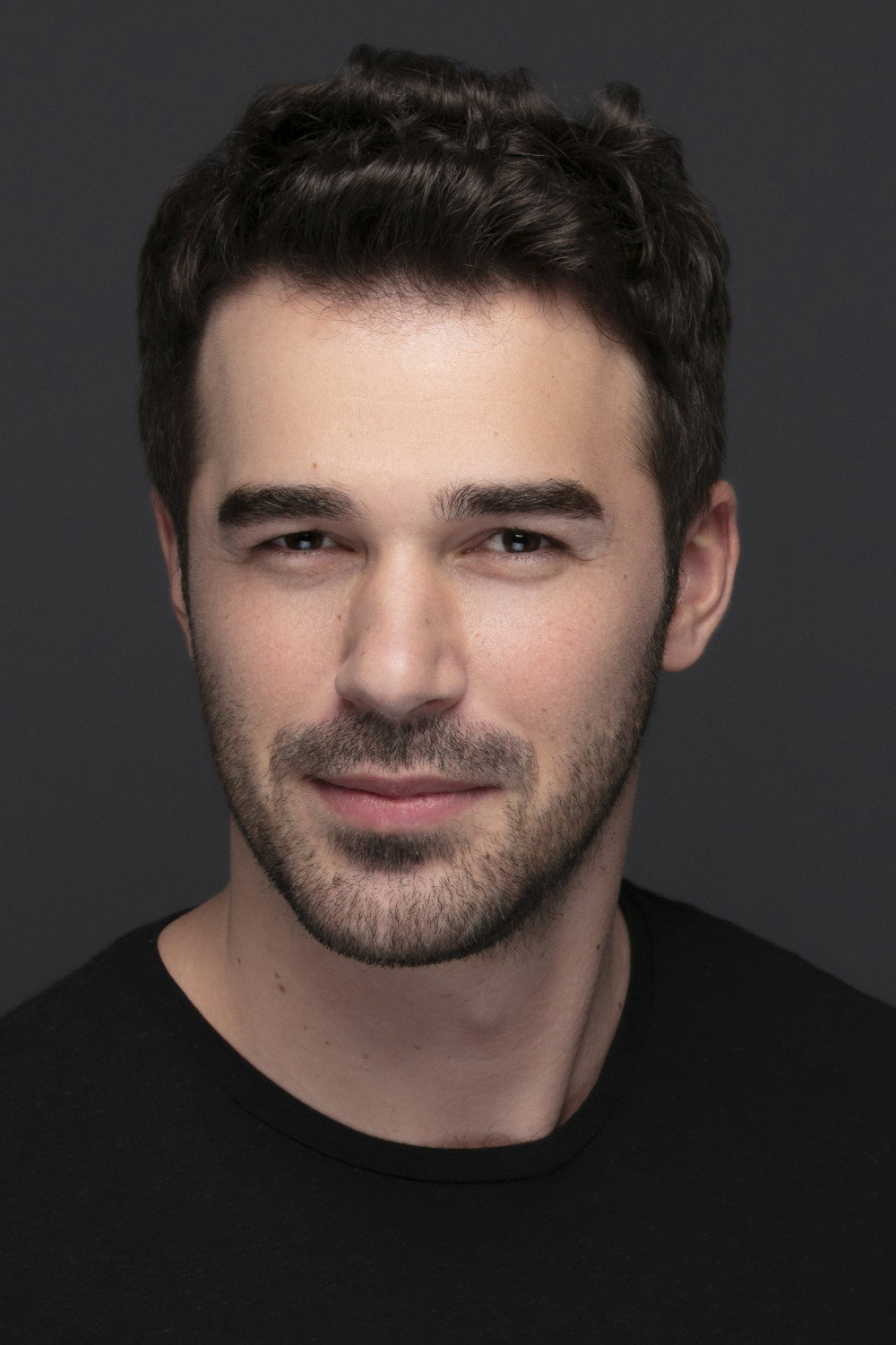 Yusuf Çim as Ozan Ekinsoy in Seven Ne Yapmaz