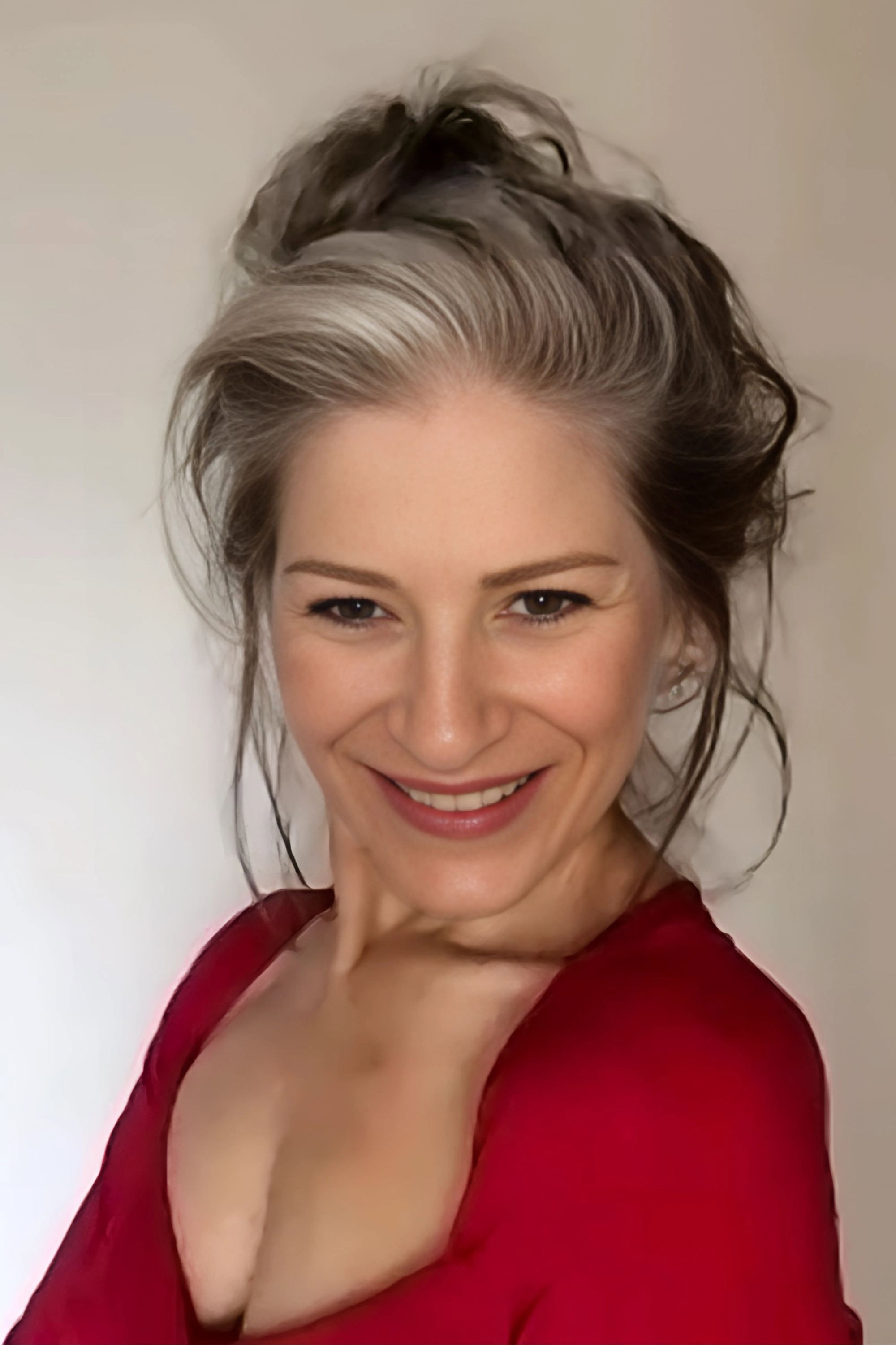 Vera Lúcia Ribeiro as Coroner in Souls Dancing in the Dark