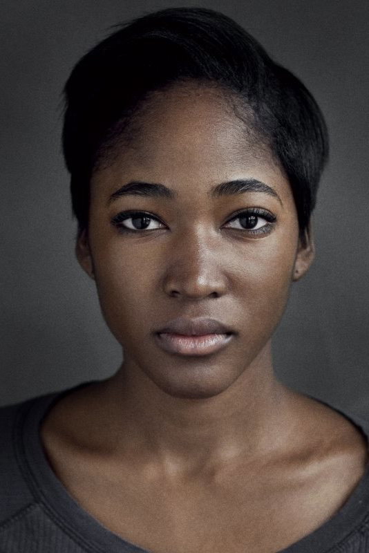 Adelayo Adedayo as Lauren in Timewasters