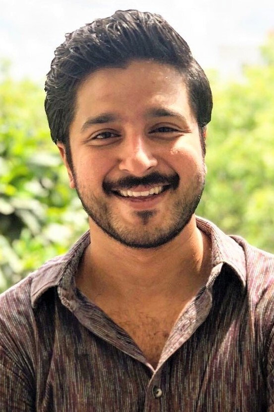 Gokul Anand as Shiva in Naduvan