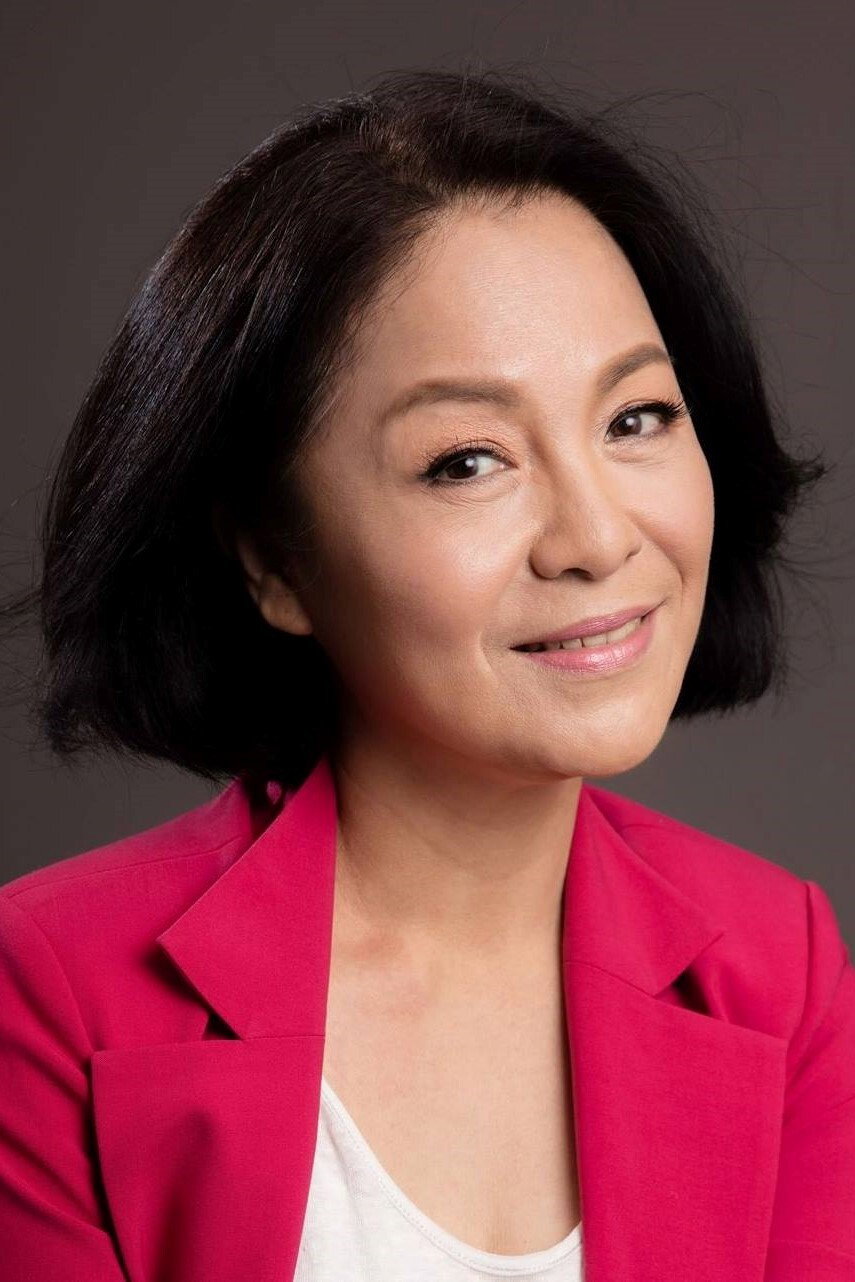潘麗麗 as Chang Chi's Mother in Heaven on the 4th Floor