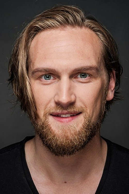 Brigt Skrettingland as Henry Carter in A Matter of Causality