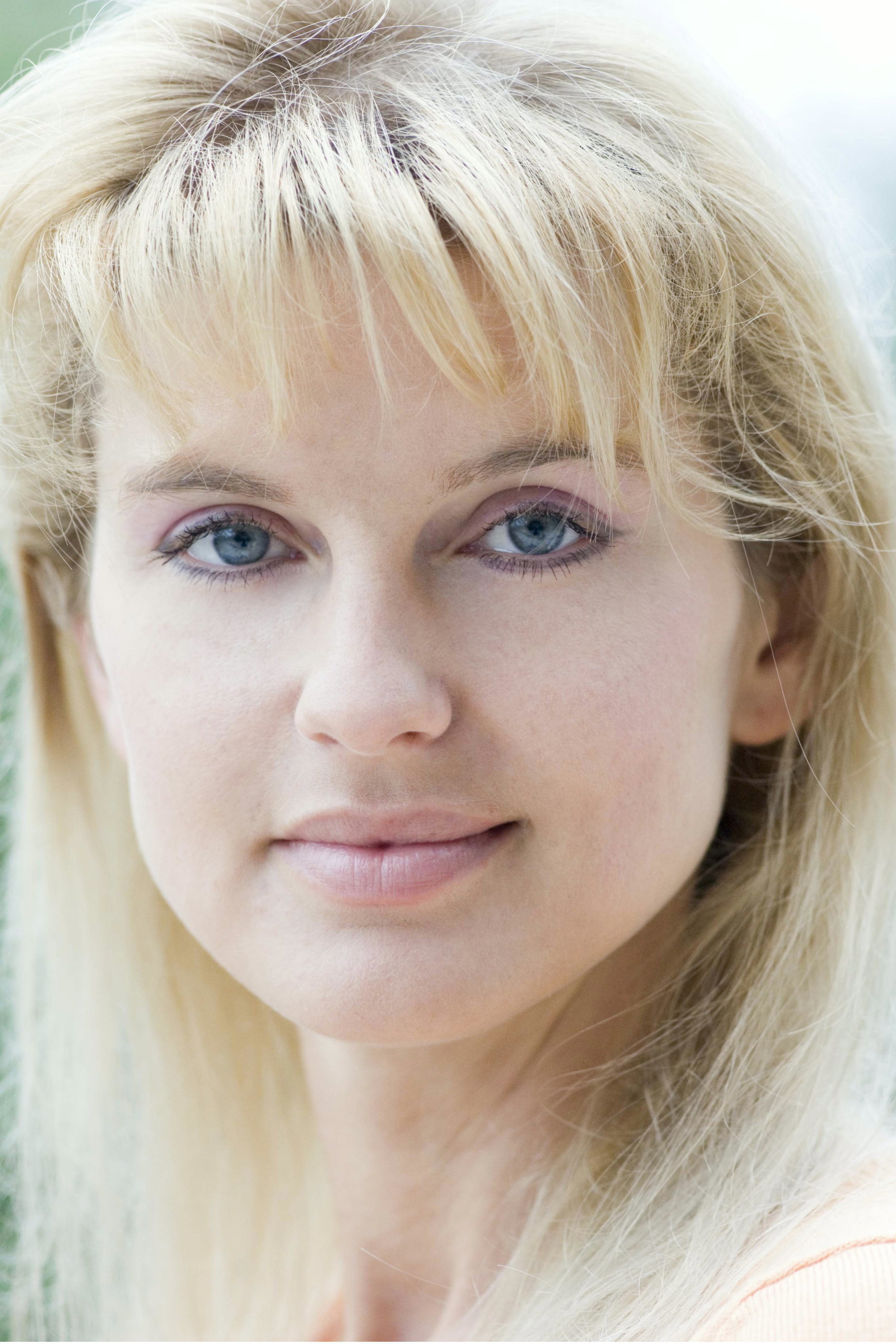 Marina Anna Eich as Anna Cambright in Break