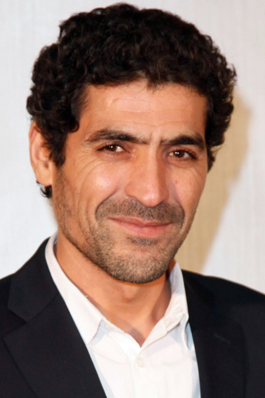 Abdelhafid Metalsi as Darius in Au nom d'Athènes