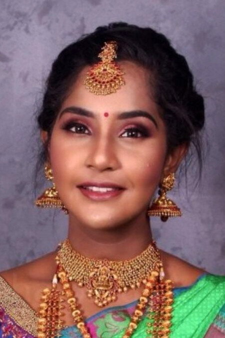 Naksha Saran as Dhivya in Saamaniyan