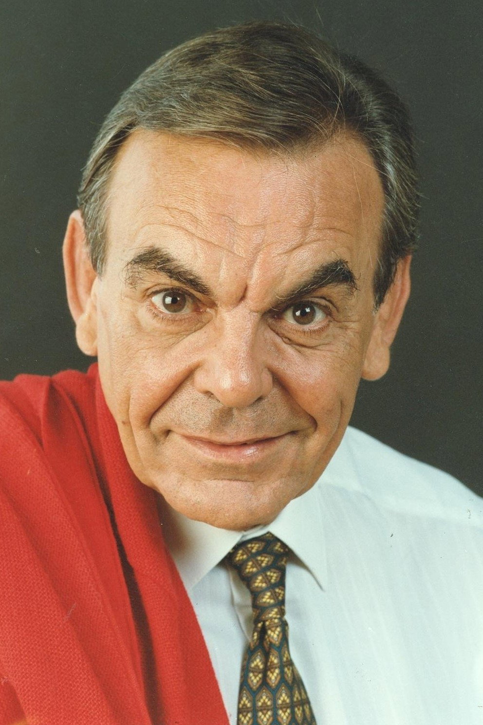 Paco Morán as Hombre de la sortija in Her and Fear