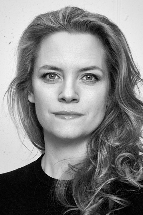 Nina Ellen Ødegård as Charlotte Husebø in Mancave