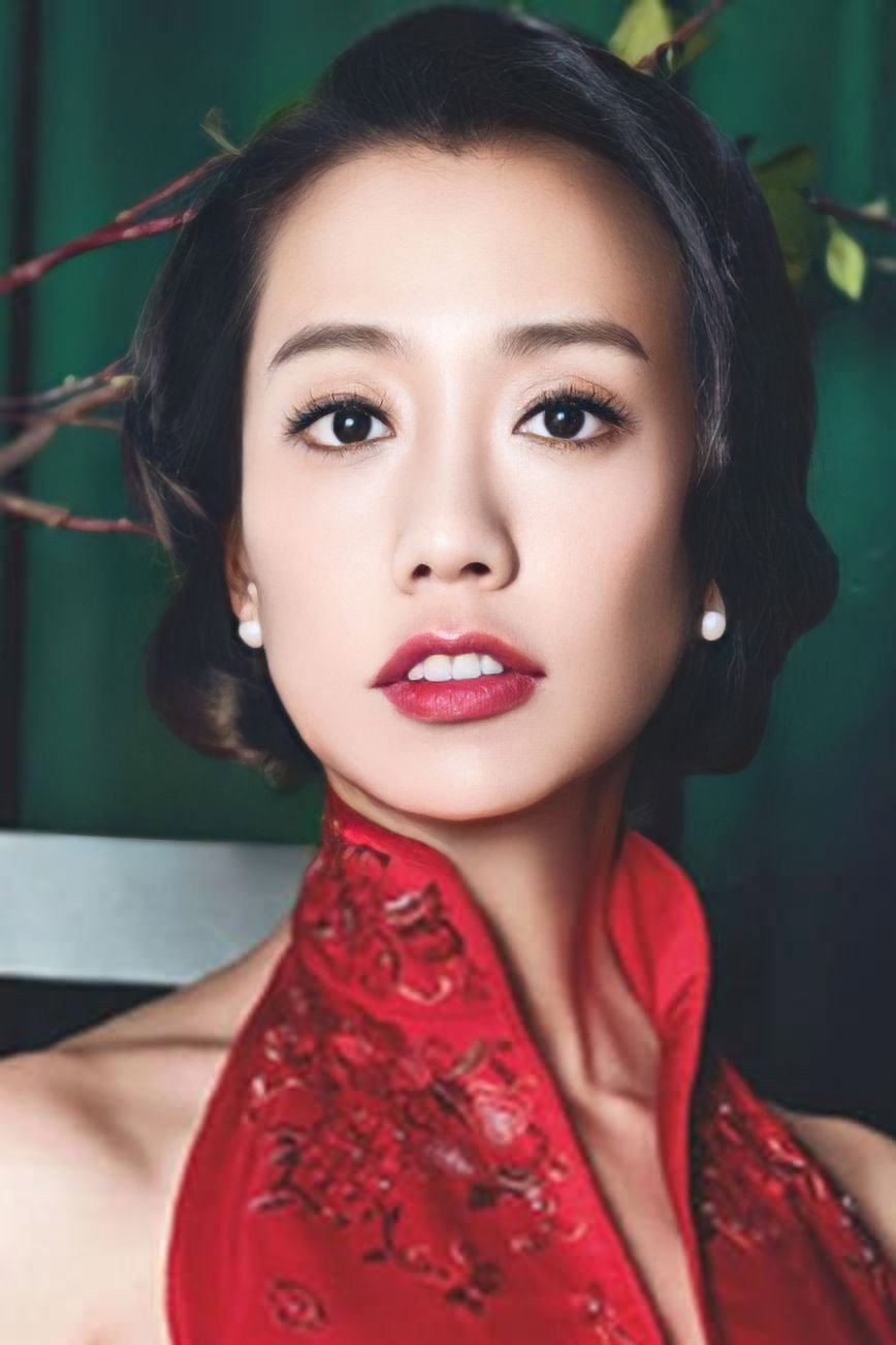 吳辰君 as Bai Yujie in Young Couple