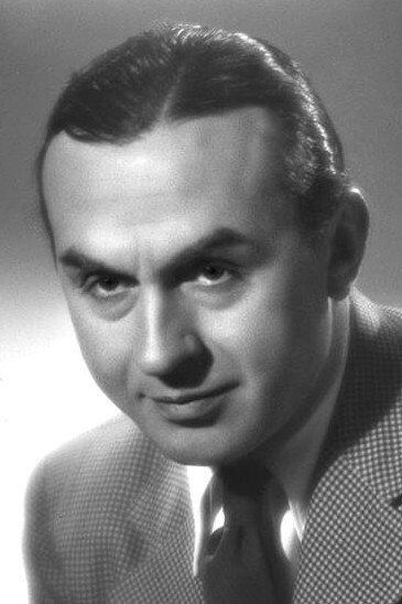 František Paul as ředitel hotelu in Three Men in the Snow