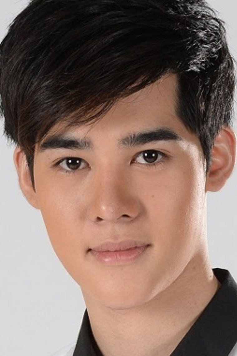 Parada Chutchavalchotikul as Danny Tapia in Cubic