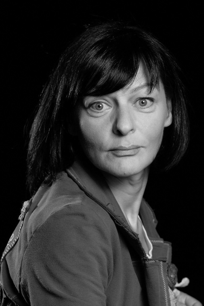 Tatjana Šojić as Ines in I Know Your Soul