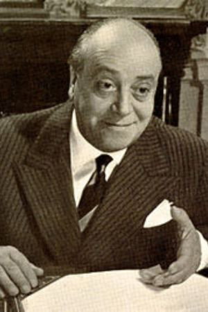 Guglielmo Inglese as Benjamin's Uncle (segment "Il paraninfo") in It Happened in the Park