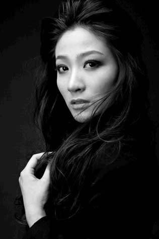 Qin Li as Lin Xi in Justice