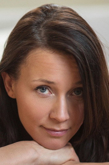Magdalena Kizinkiewicz as Marta in Leszy