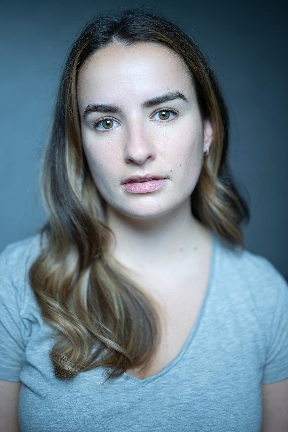 Sophie Jo Wasson as Ruth Murray in 32A