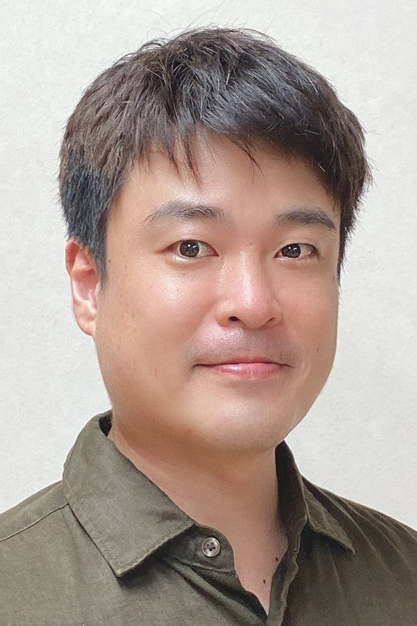 Shôtarô Izumi as Kôji Akiba in Chikan densha: Kuikomi yume (dream) match