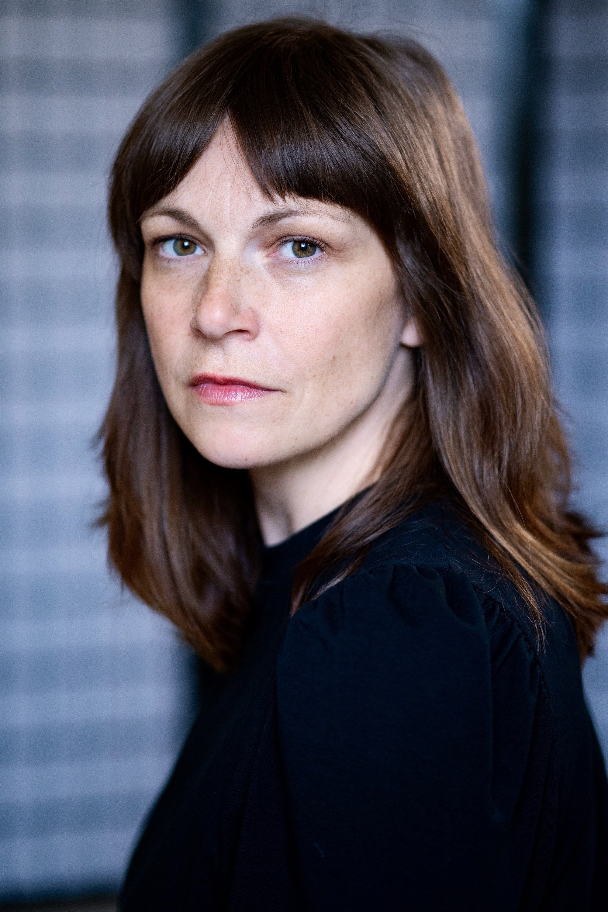 Charlotte Bohning as Sophie in Unter Brüdern