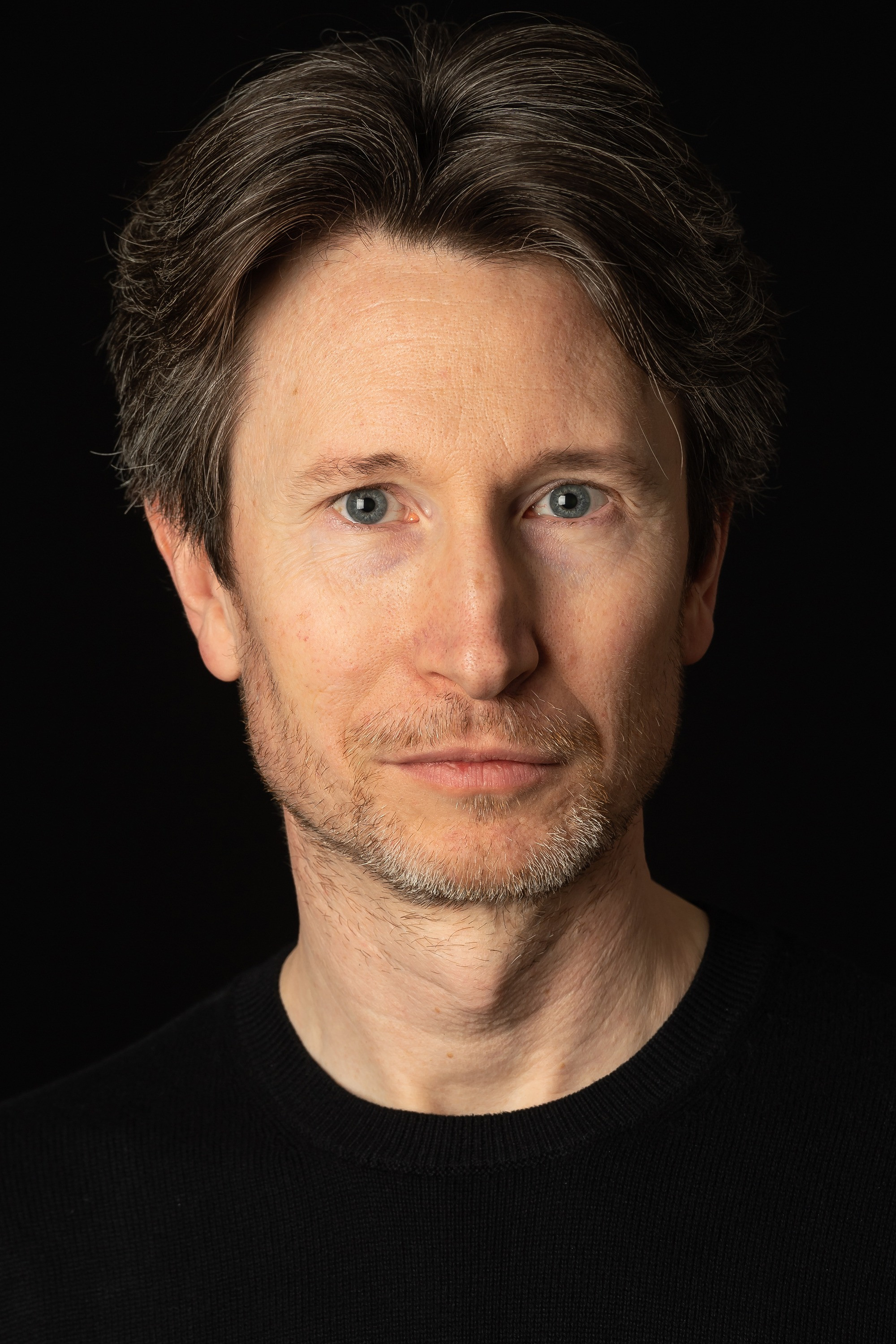 Jonathan Aris as Sir Richard Leavis in The Amazing Mrs Pritchard