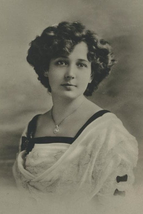 Johanne Fritz-Petersen as Magda in Præstens Datter
