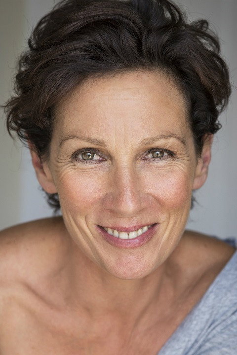 Alison Bruce as Faye in Mon désir