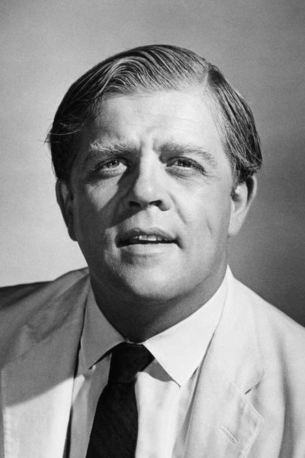 Pat Hingle as Mr. Hewson in Two Tickets to Paradise
