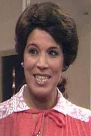 Layla Yousry as سنية in علشان سواد عينها
