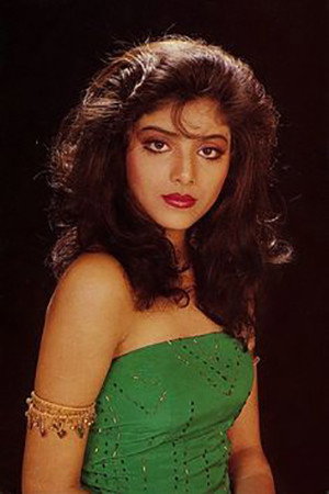 Sonam as Barkha in Lashkar
