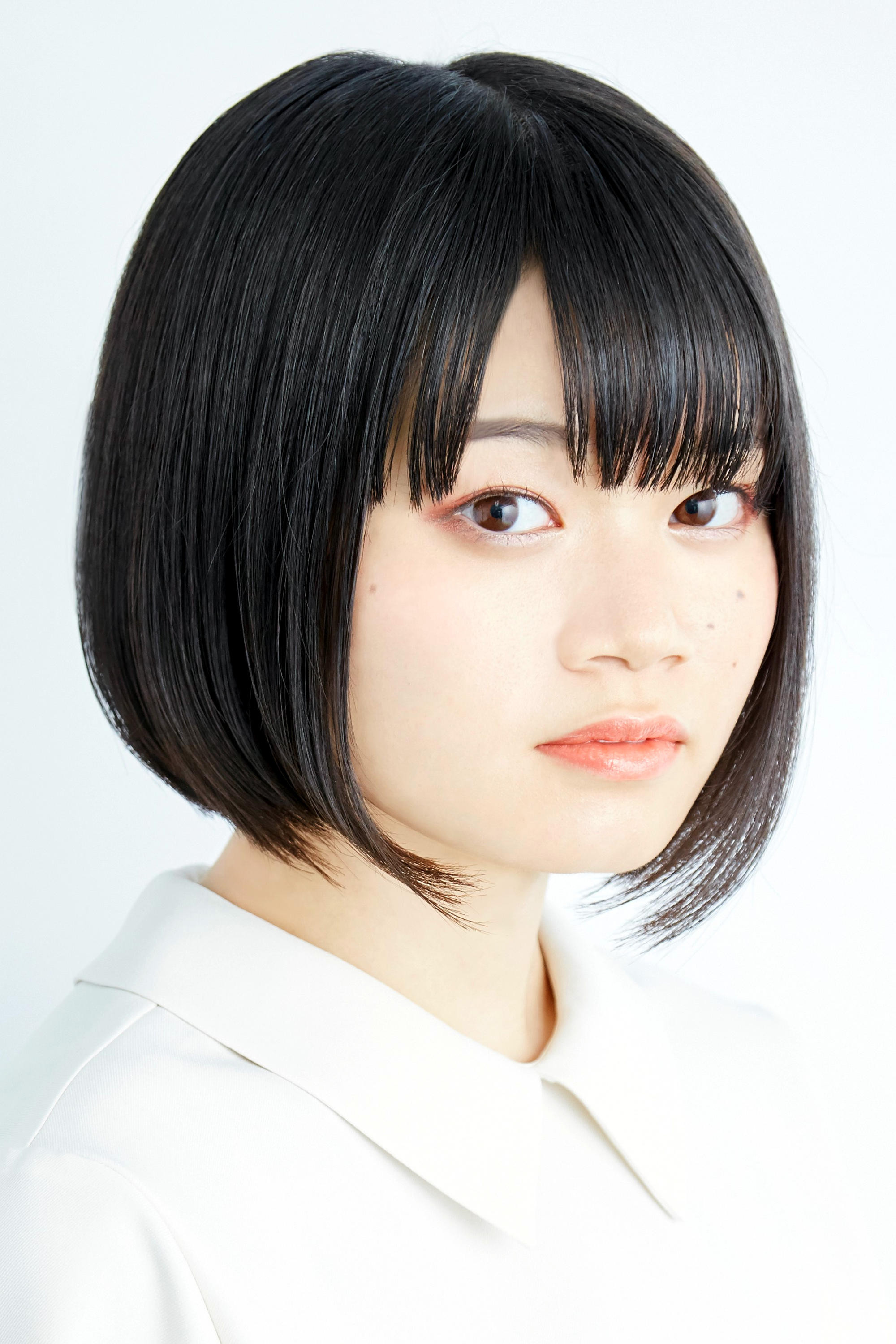 二ノ宮ゆい as Luvelia Sanctos (voice) in Peter Grill e o Tempo do Filósofo