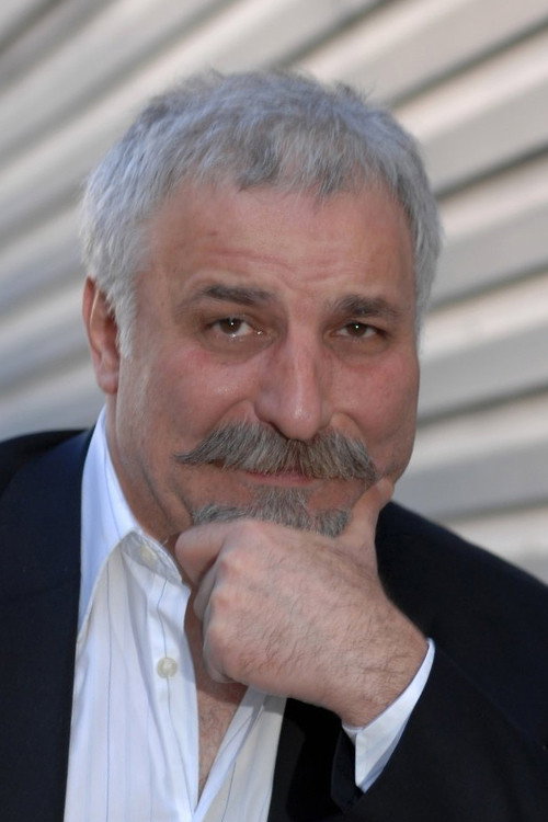 Hasan Kaçan as Şevket Çetin in The Exiled Cow