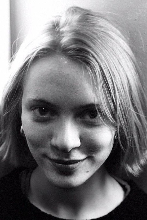 Hannusya Yarmolenko as Sasha Motsak in Sex, Insta & ZNO