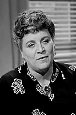 Vittoria Crispo as Mamma Assunta in The Treasure of San Gennaro