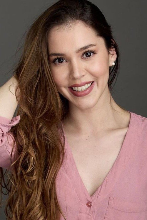 Carolina Mestrovic as Verónica in Club 57