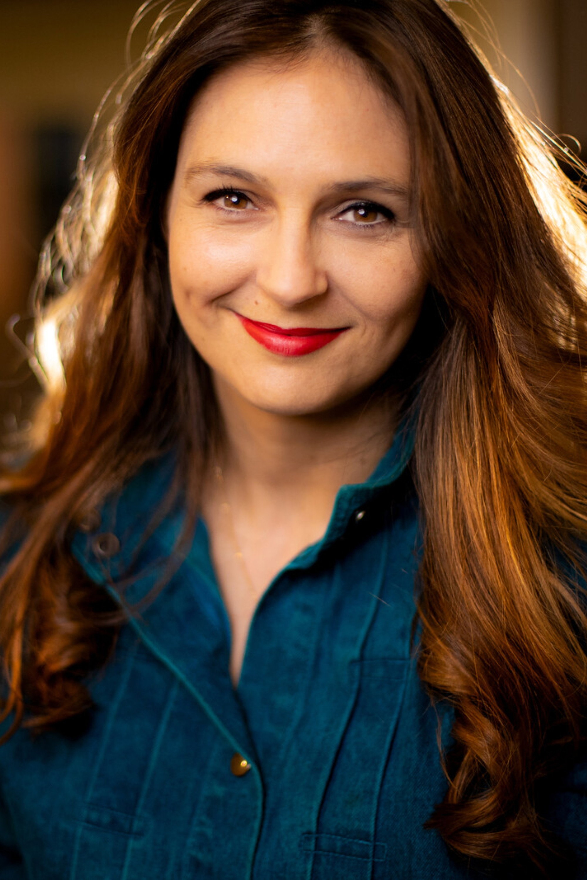 Chloe Cardinaud as Mme la Ministre in LE DATE