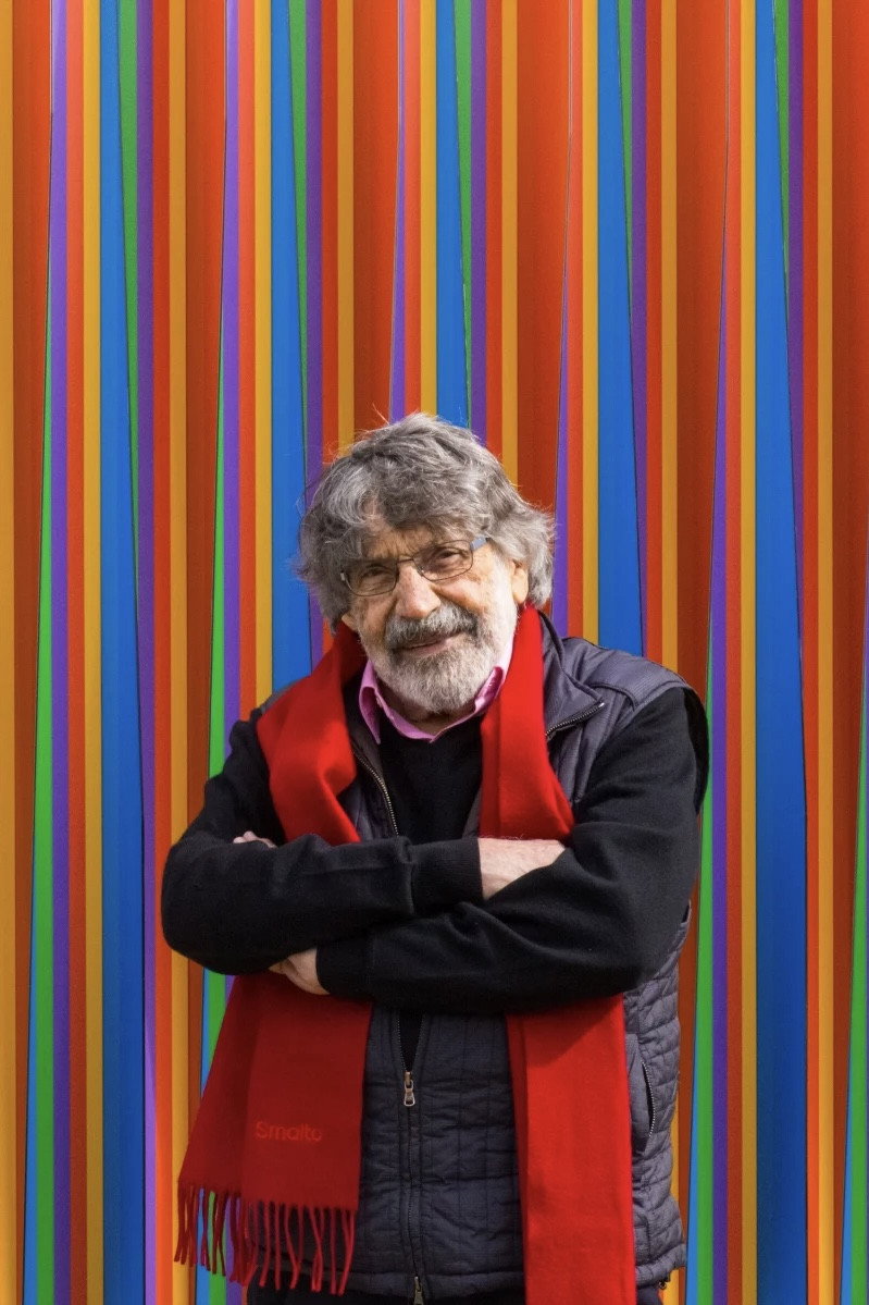 Carlos Cruz-Diez as Self in Free Color