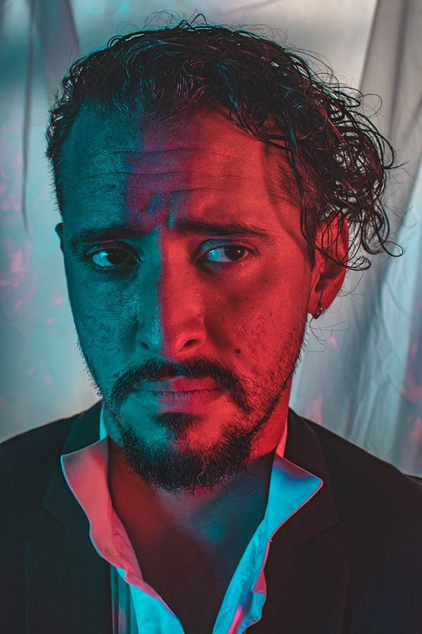 Alí Rondon as Martín in Cáceres