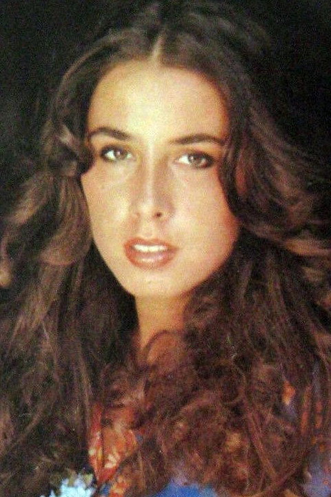 Germana Carnacina as Anna, fidanzata di Tonino in Camorra
