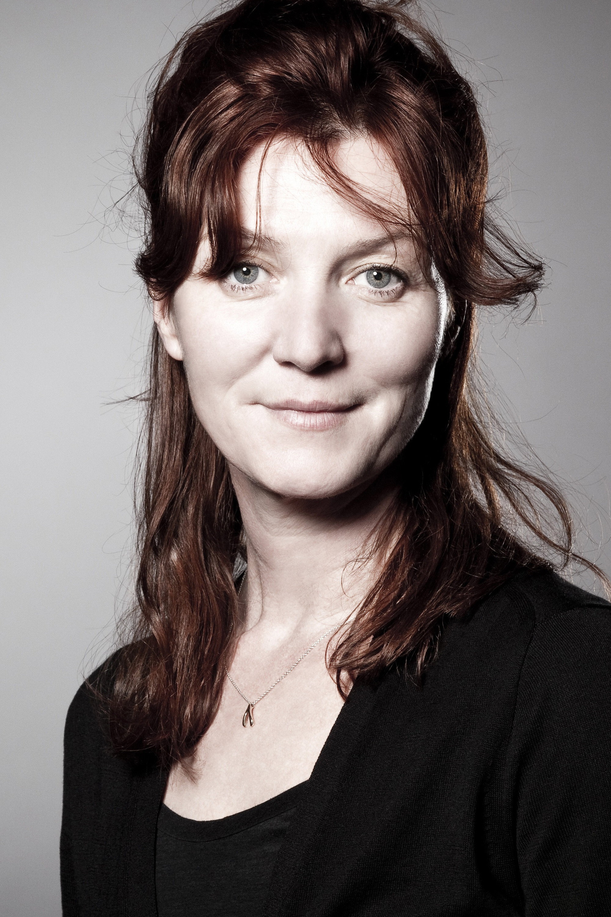 Michelle Fairley as Meredith Hatfield in The Feed