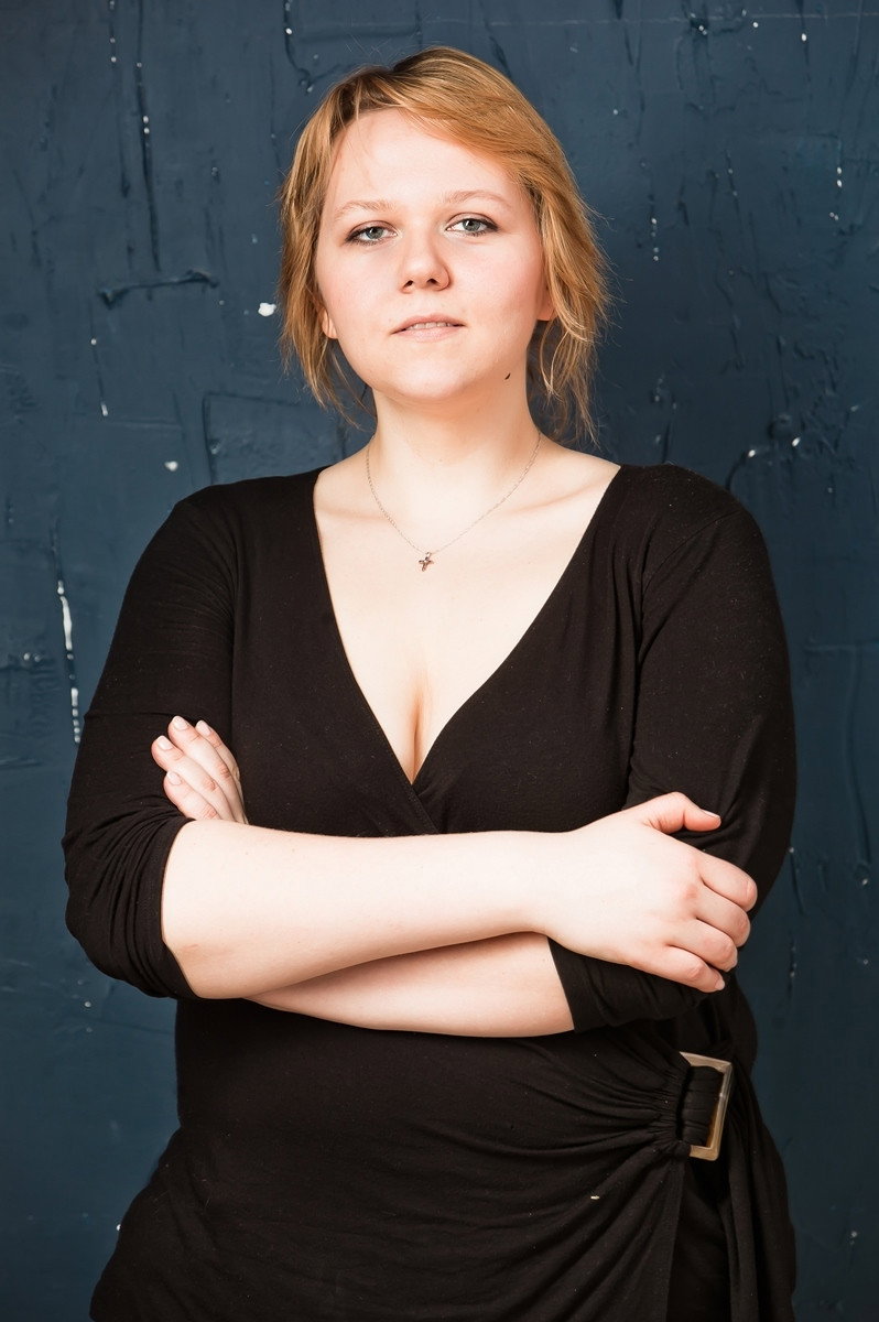 Ольга Гнедич as Lyuba in Nine Days and One Morning