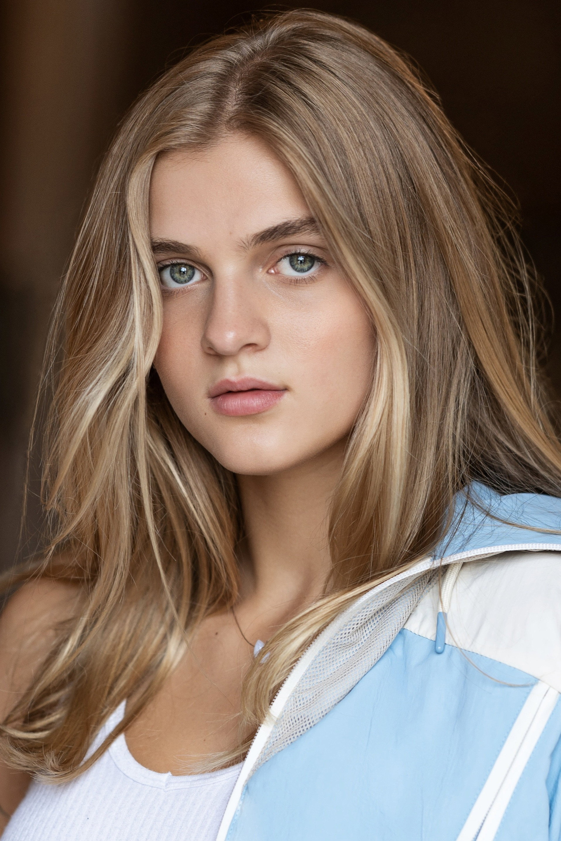 Skylar Dunn as Emily Haswell in Altered Hours