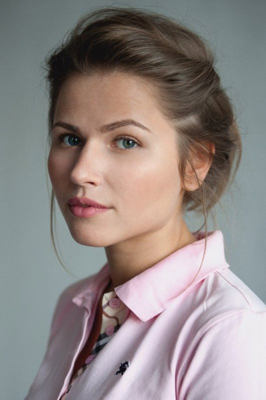 Юлия Топольницкая as Nelya in Sterva