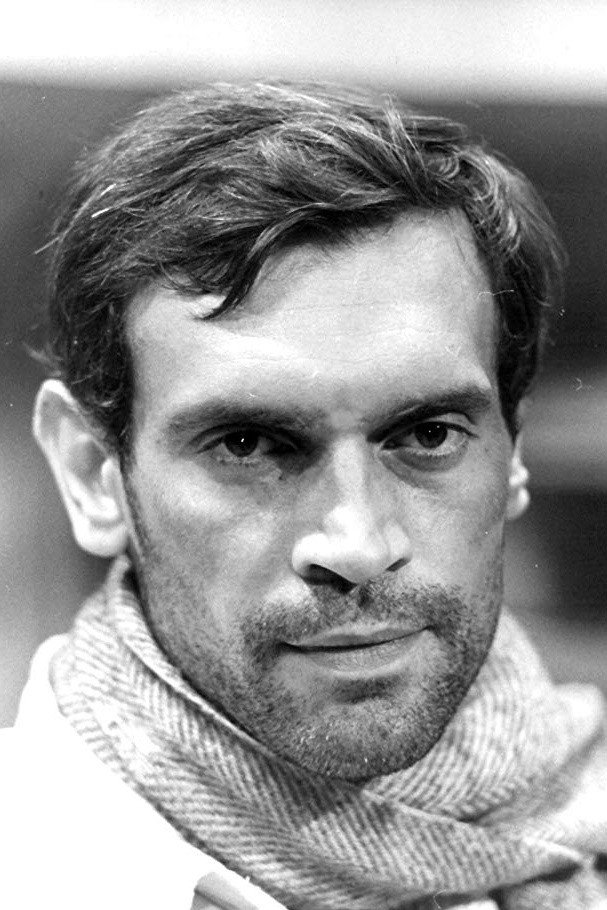 Alain Saury as Étienne in L'Essayeuse